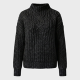 Aroa – Sweter pleciony z golfem