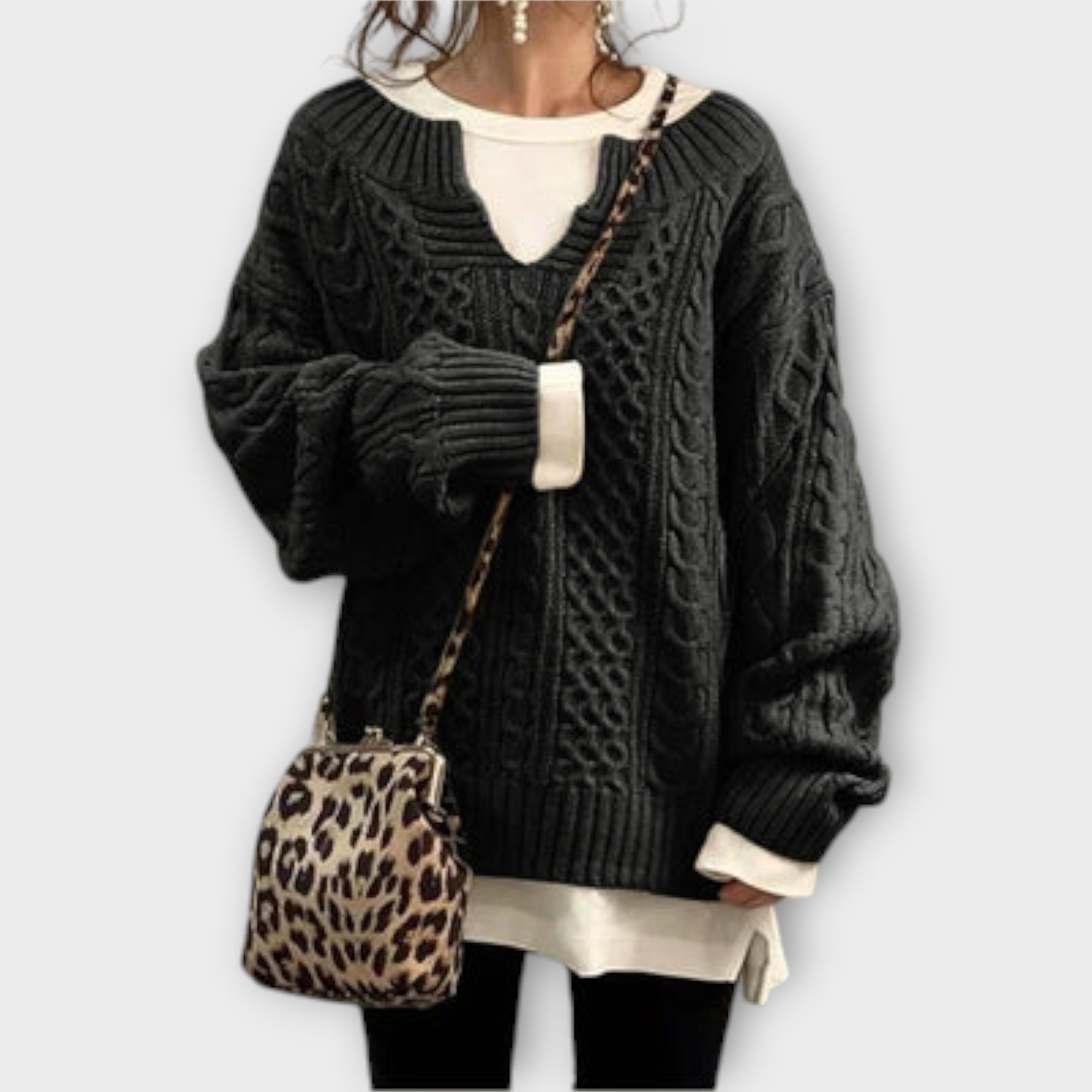 Oversize Sweter z Warkoczem
